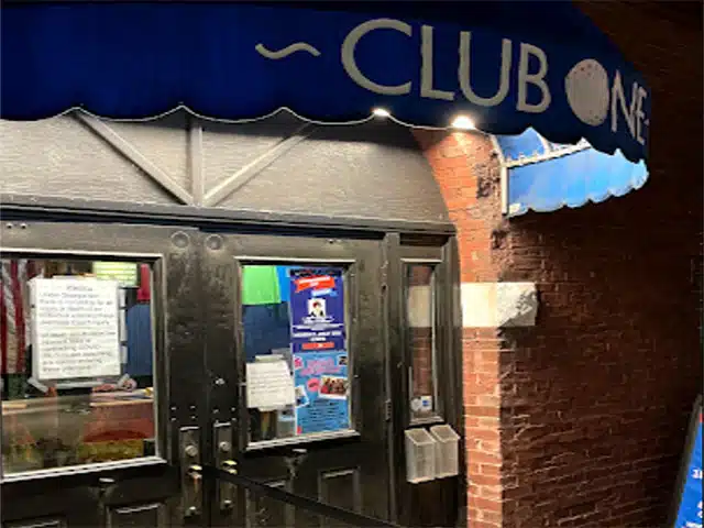 the entrance at club one