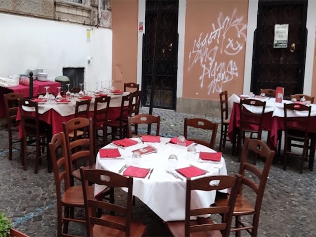 dining at Impiccetta Rome