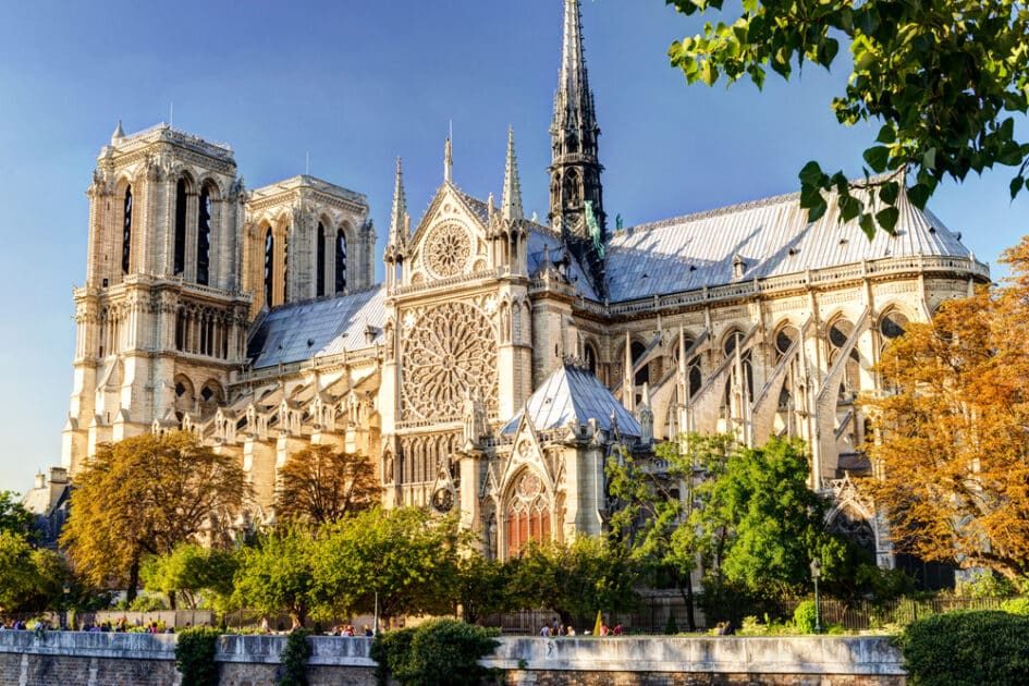 Notre-Dame Gay Paris Guide