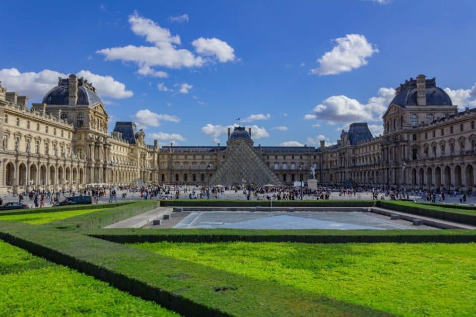 Louvre Museum Gay Paris Guide