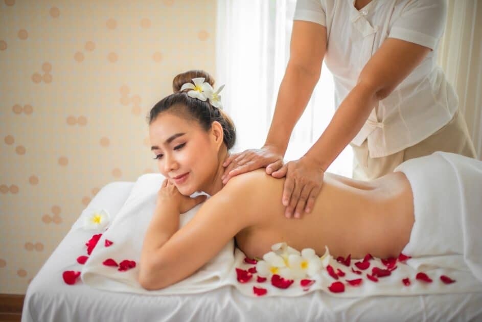 Masseuses uses Tension with Precision