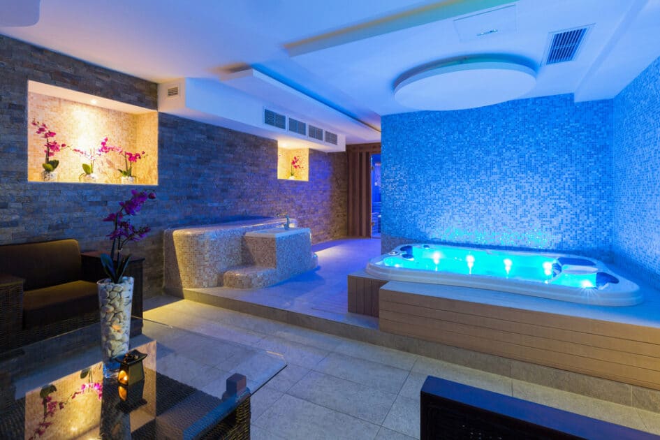 Hydro massage Tubs and Jacuzzis